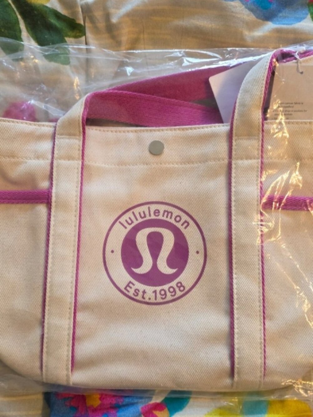 Lululemon Daily Multi-Pocket Mini Canvas Tote Bag 6.5L Pink NWT - Picture 2 of 3